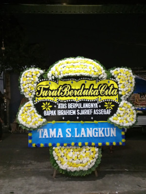 Papan Bunga Duka di Lumo